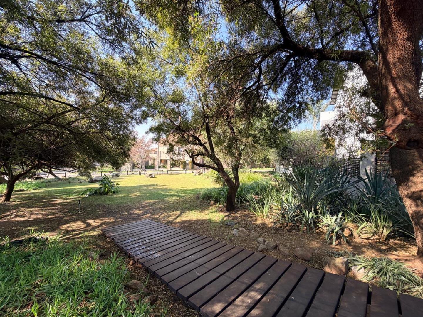 766528_297_Bushwillow_Outside_Clubhouse.JPG
