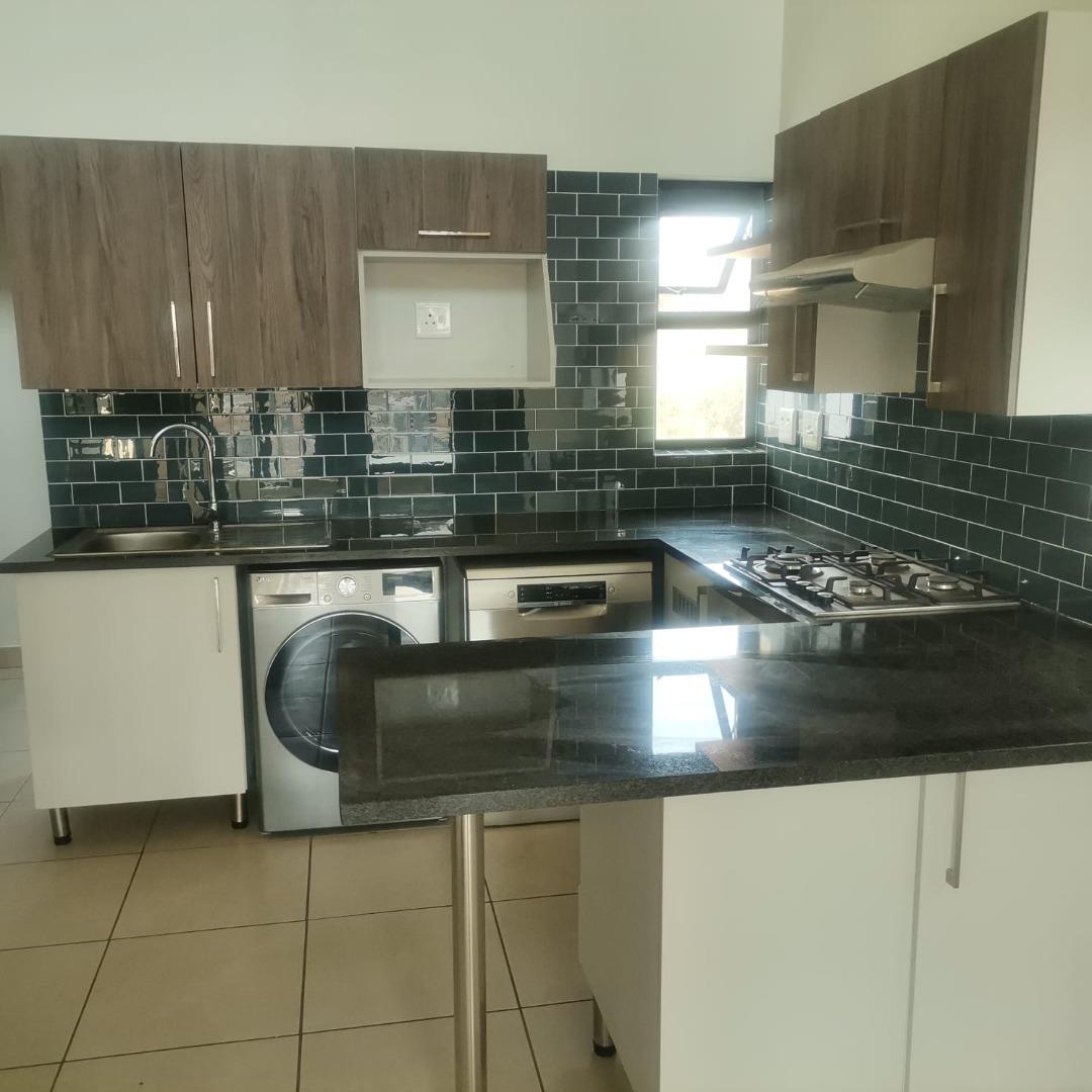 768927_103_Kitchen.jpg