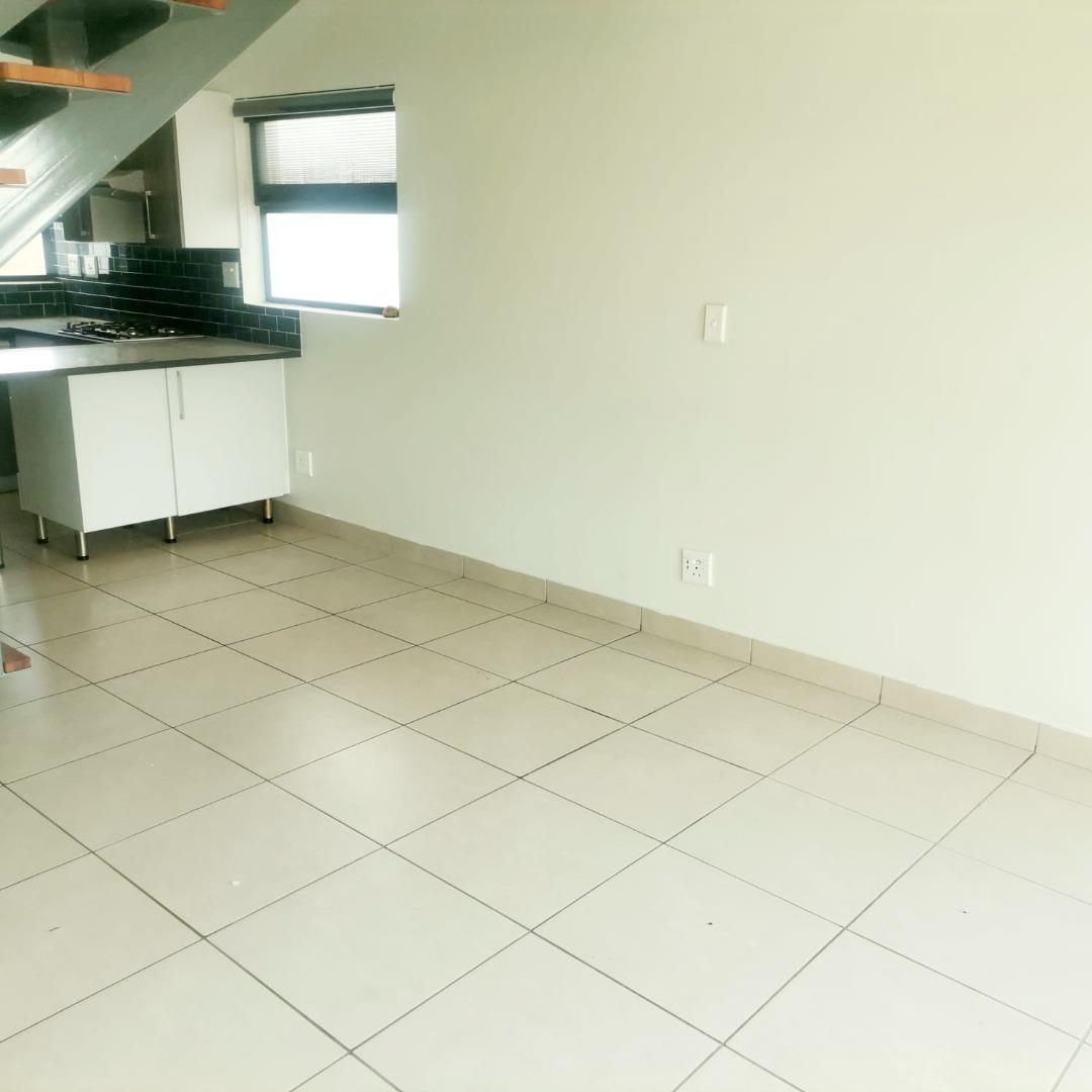 768927_103_Lounge_2.jpg