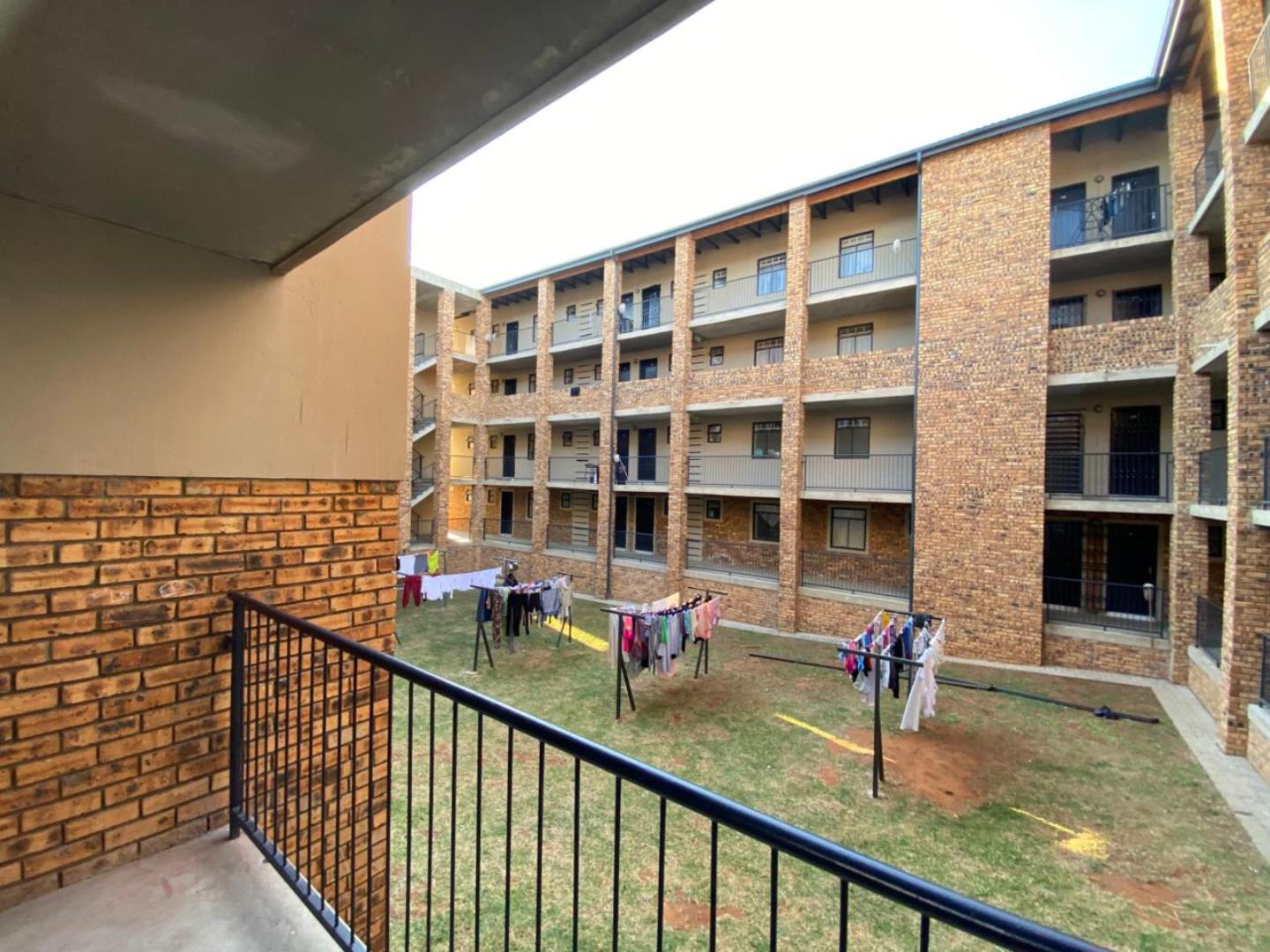 2 Bedroom Apartment for Sale - Gauteng